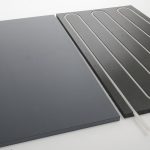 Elemento riscaldante con rivestimento superiore in gomma senza profilo a rilievi